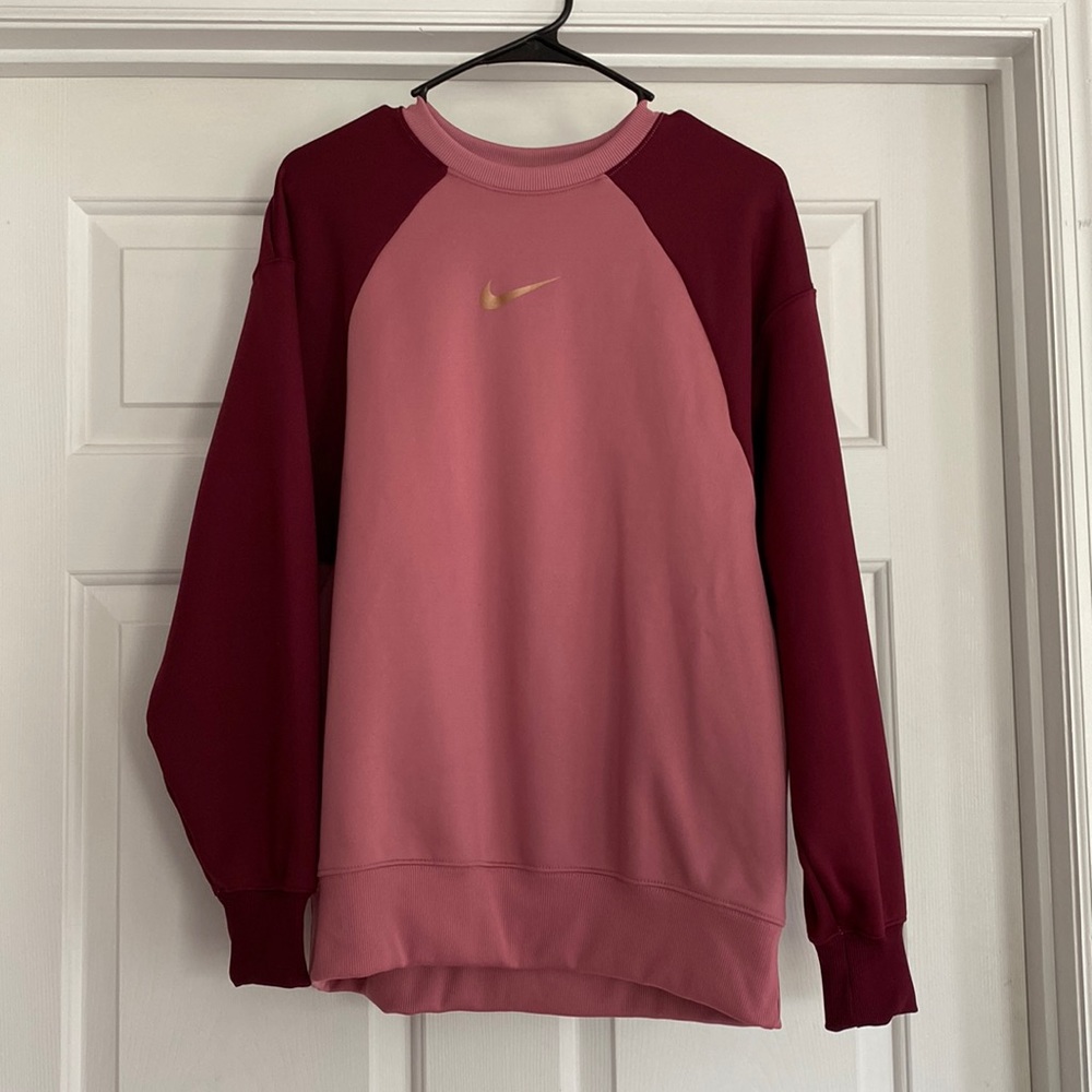 NIKE size small sweat shirt